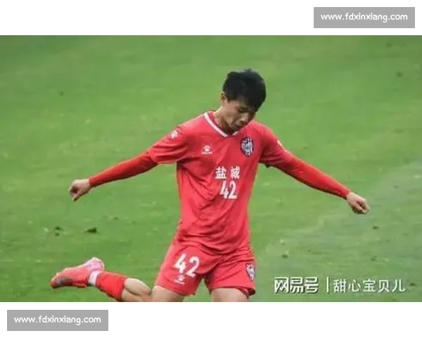 苏超眼神杀小将庞智超出征汉超联赛：少年锋芒剑指江城绿茵场